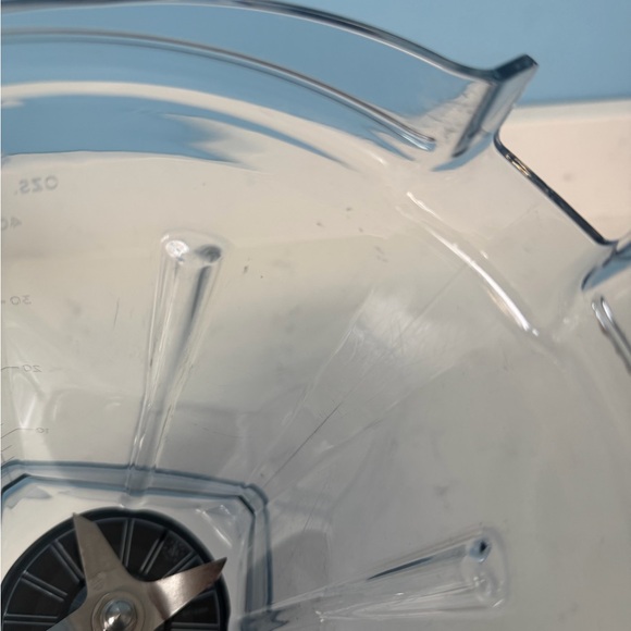 Vitamix 48oz Container With Tamper - Used - Picture 5 of 12